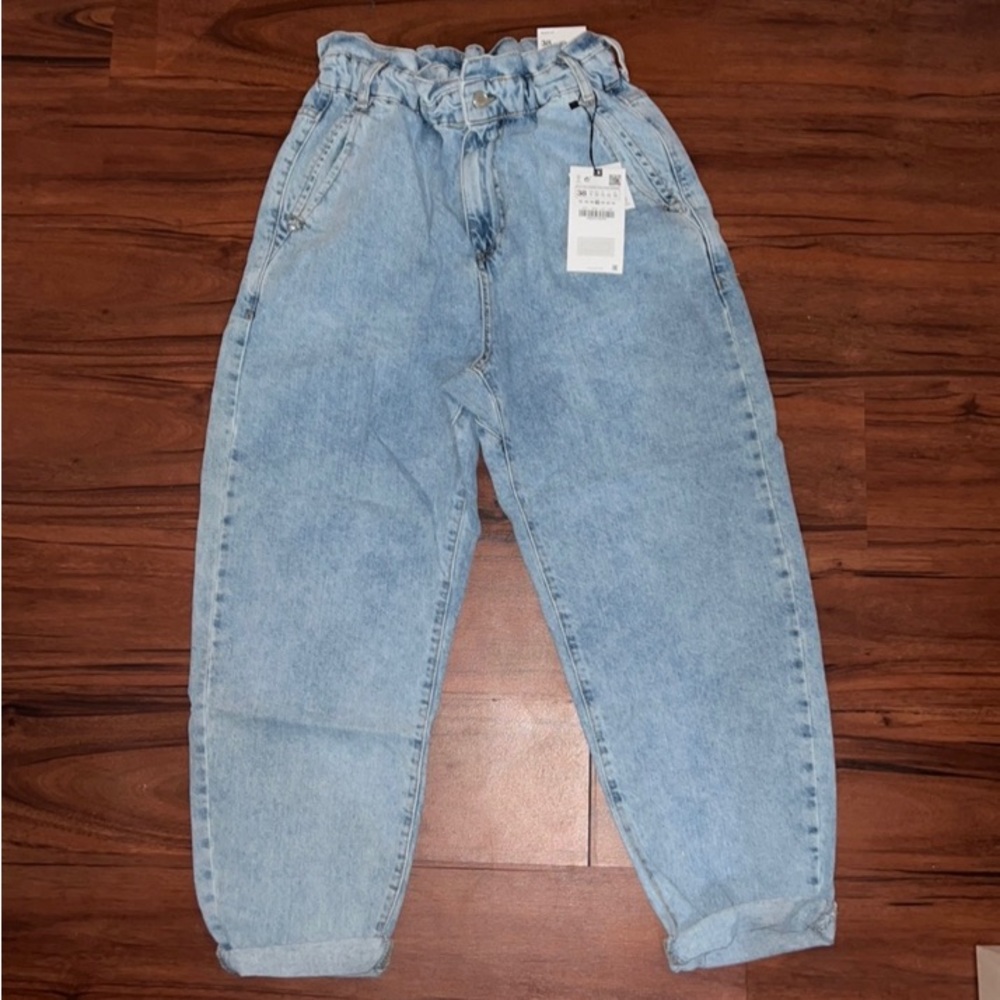 Zara High Rise, High Waisted Baggy Fit Paperbag Jeans 6 - Picture 4 of 8